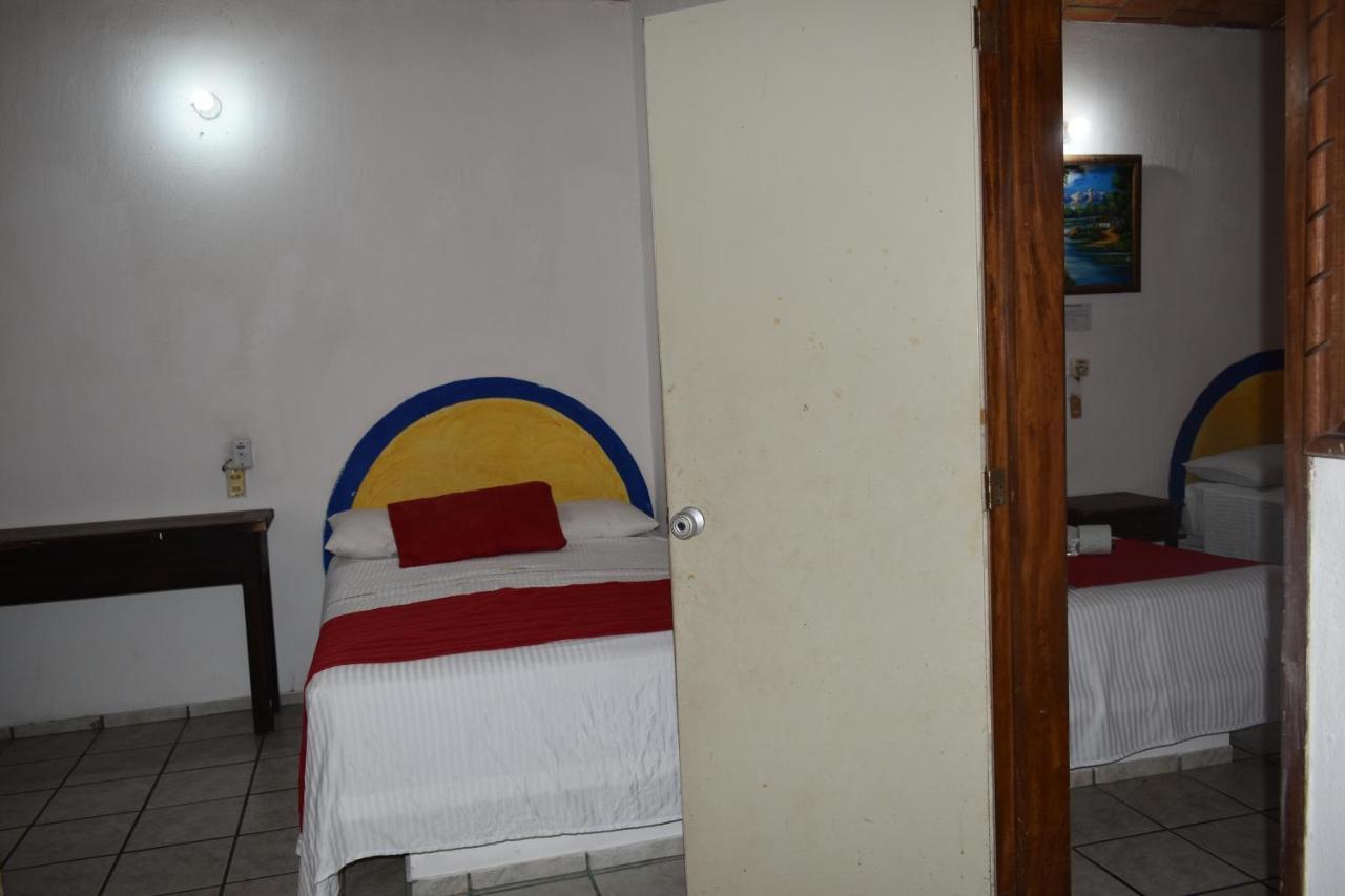 Hotel Y Bungalows Islas Careyes Los Ayala Exteriör bild